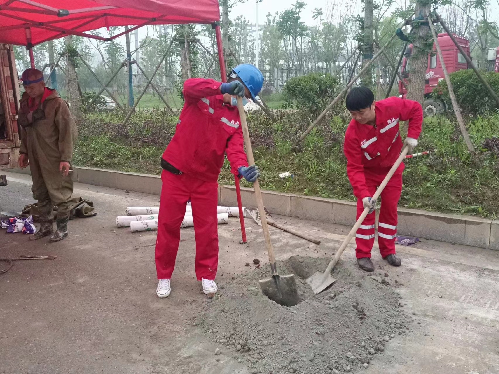 香坊管道疏通哪家好】及时进行市政管道清淤